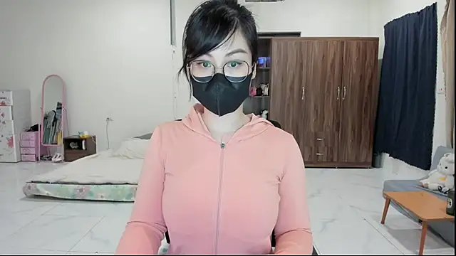 Baby Claraa online show from February 18, 2025, 7:54 am