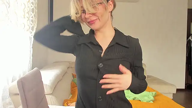 Snapshot of Lilith_lutherlow chatting on May 31, 2026, 9:48 am Lilith lutherlow online show from May 31, 2026, 9:48 am