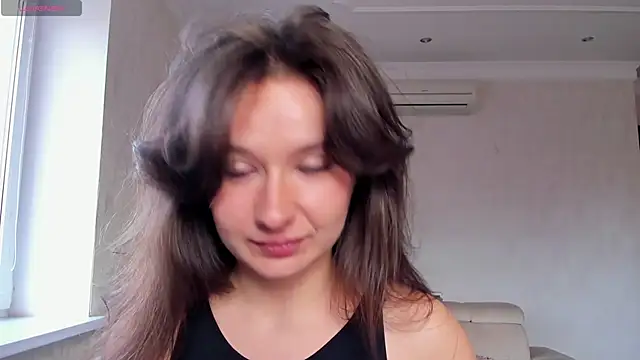 Lilith lutherlow online show from February 8, 2025, 1:11 pm