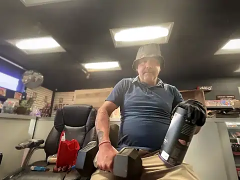 RawRyder8 online show from April 25, 2026, 7:00 pm