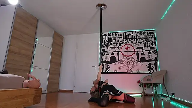 missdaisydiamond777 online show from March 8, 2025, 2:30 pm