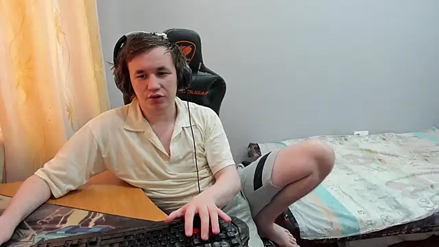 iliaskrislove online show from February 21, 2026, 12:18 pm