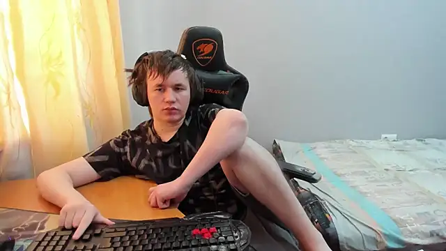 iliaskrislove online show from March 15, 2026, 9:27 am