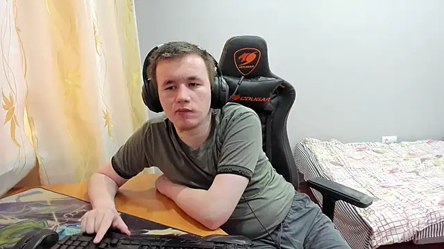 iliaskrislove online show from December 3, 2025, 5:41 am