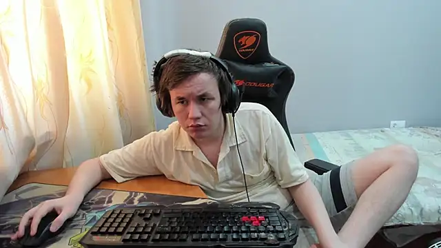 iliaskrislove online show from February 19, 2026, 7:16 am