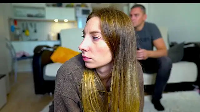 littlesweettifany online show from September 30, 2025, 1:39 pm