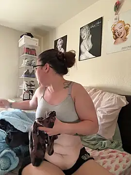 FreakNastyLacie online show from May 18, 2026, 12:54 pm