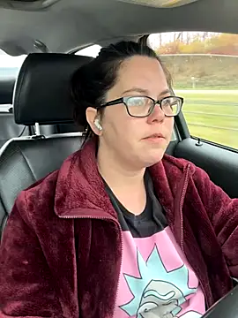 FreakNastyLacie online show from November 19, 2025, 4:40 pm