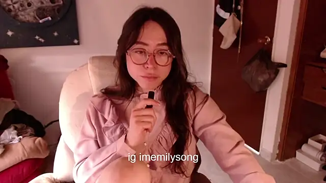 emily pearl  online show from December 14, 2025, 8:36 pm