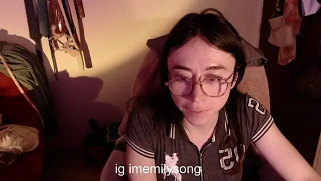 emily pearl  online show from November 27, 2025, 11:05 pm