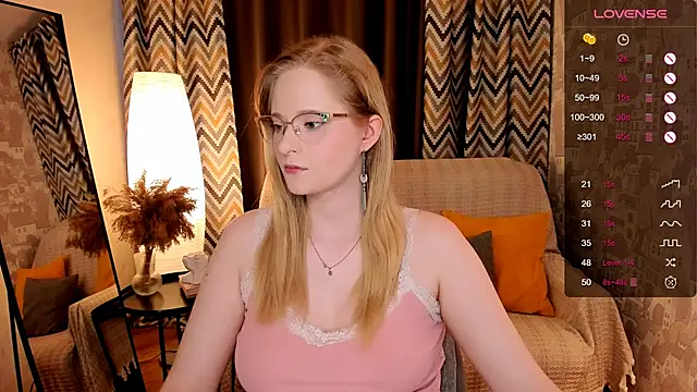 Aemilia  online show from October 10, 2025, 8:26 am