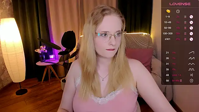 Aemilia  online show from September 14, 2025, 2:01 am