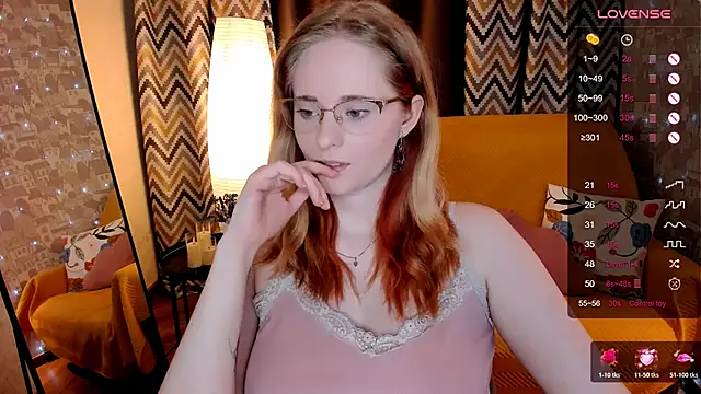 Snapshot of Aemilia_ chatting on April 21, 2026, 2:51 am Aemilia online show from April 21, 2026, 2:51 am