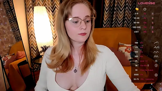 Snapshot of Aemilia_ chatting on May 18, 2026, 8:30 am Aemilia online show from May 18, 2026, 8:30 am