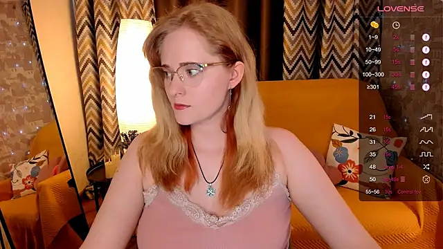 Snapshot of Aemilia_ chatting on May 6, 2026, 8:40 am Aemilia online show from May 6, 2026, 8:40 am