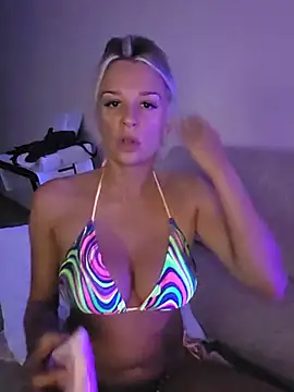 SpicyVicky online show from July 8, 2026, 3:51 am
