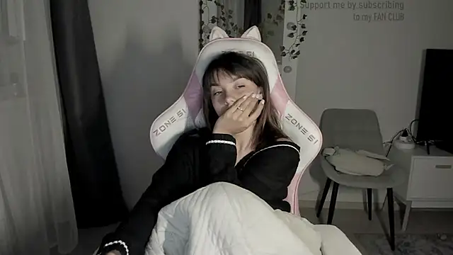 MashkaRay online show from September 10, 2025, 6:18 pm