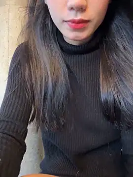 Ladygirrl22 online show from November 25, 2025, 4:35 am