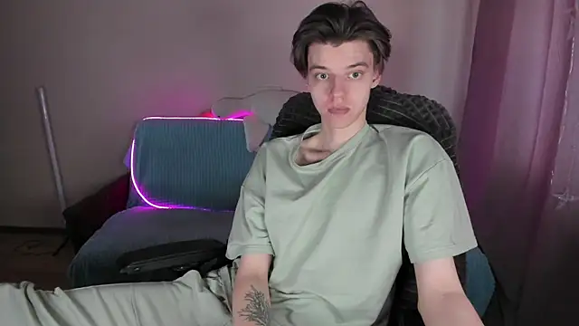 Liam sexy1 online show from March 18, 2025, 1:23 pm