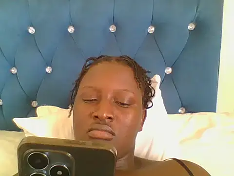 Heavy ass online show from September 9, 2025, 6:12 am