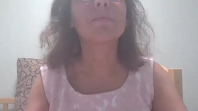 HollyJewel online show from September 17, 2025, 4:09 pm