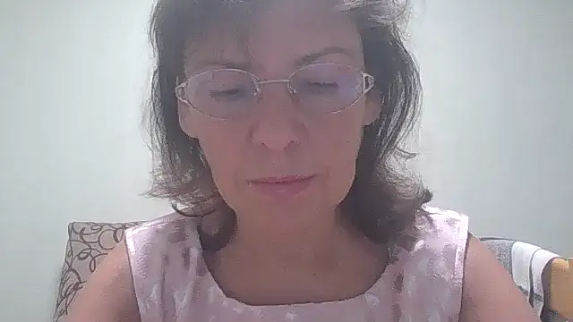 HollyJewel online show from October 2, 2025, 5:49 pm