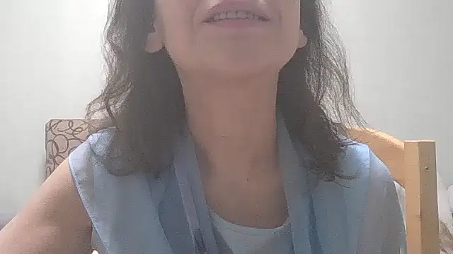 HollyJewel online show from February 20, 2025, 7:41 pm