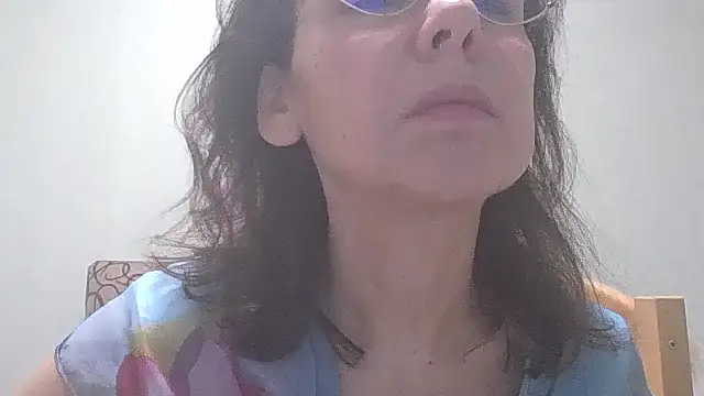 HollyJewel online show from February 20, 2025, 4:36 pm