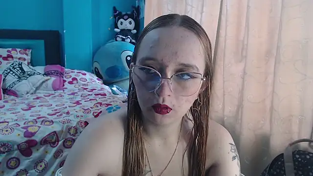 Snapshot of Liaroberts1 chatting on March 5, 2025, 12:00 pm Liaroberts1 online show from March 5, 2025, 12:00 pm