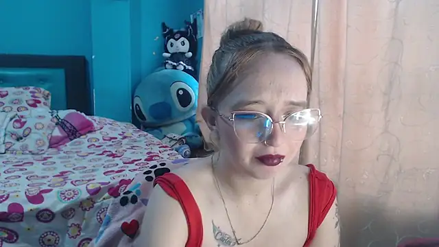 Snapshot of Liaroberts1 chatting on February 26, 2025, 11:54 am Liaroberts1 online show from February 26, 2025, 11:54 am