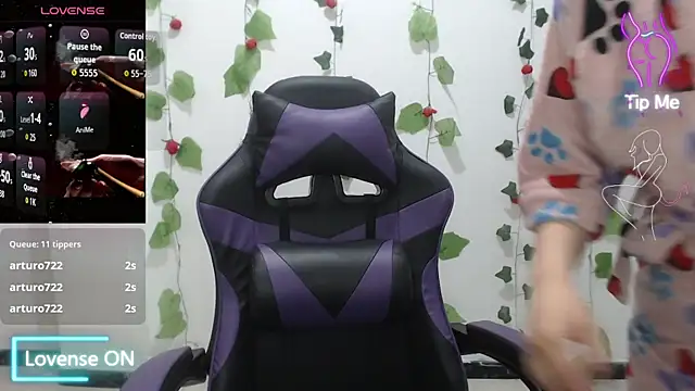 Liaroberts1 online show from February 3, 2026, 6:40 am