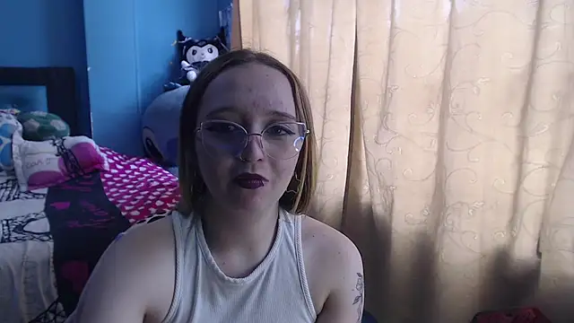 Snapshot of Liaroberts1 chatting on March 21, 2025, 6:07 pm Liaroberts1 online show from March 21, 2025, 6:07 pm