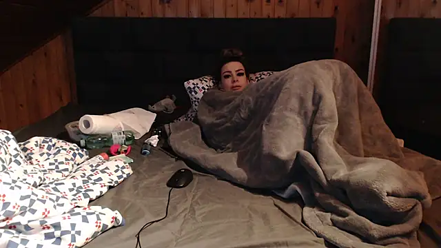 BoeseMoni1998 online show from March 19, 2025, 6:23 pm