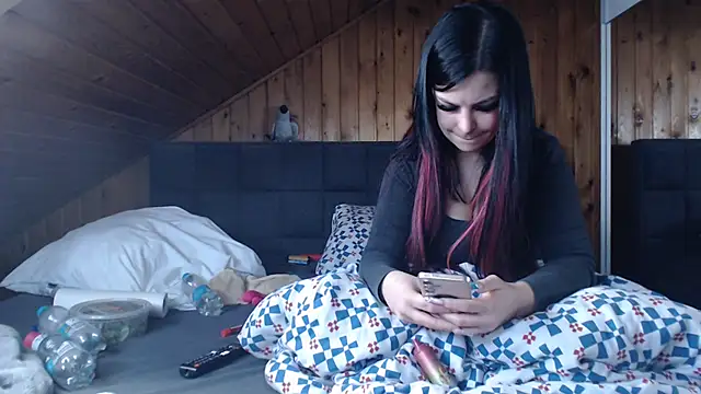 BoeseMoni1998 online show from September 22, 2025, 9:04 am