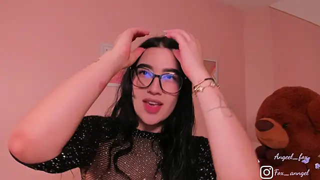 angeel fox online show from October 11, 2025, 4:46 am