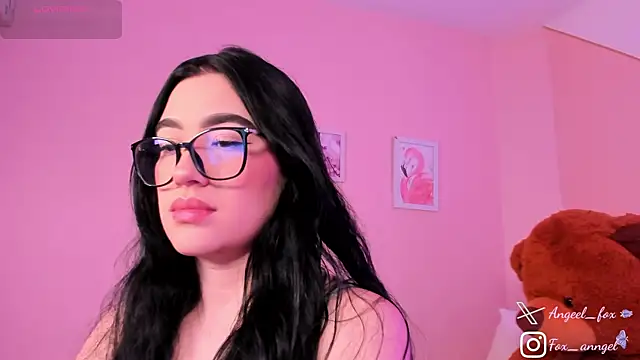 angeel fox online show from April 7, 2026, 2:35 am