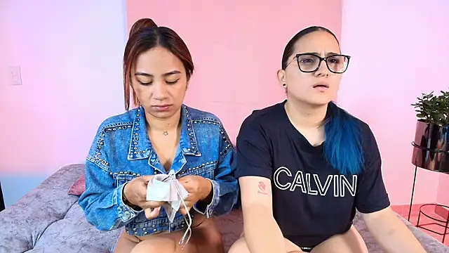 Jules n Gia online show from October 29, 2025, 10:25 am