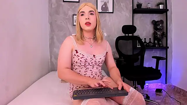 Snapshot of meloddysky chatting on December 30, 2024, 5:02 pm meloddysky online show from December 30, 2024, 5:02 pm