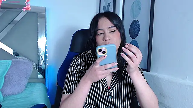 ZaraDames  online show from March 22, 2025, 5:28 am