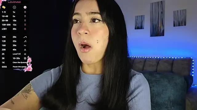 ZaraDames  online show from November 5, 2025, 4:15 am