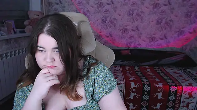 Estelle Hicks online show from February 24, 2026, 6:31 pm