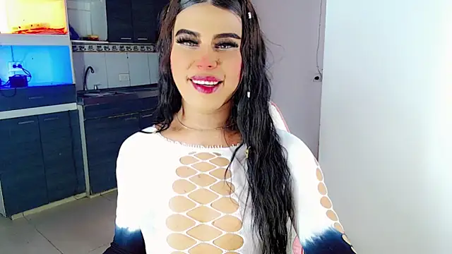 Snapshot of LittleEmmaa chatting on February 26, 2026, 5:02 pm LittleEmmaa online show from February 26, 2026, 5:02 pm