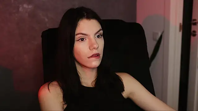 mistress  rochelle online show from December 6, 2024, 3:39 pm