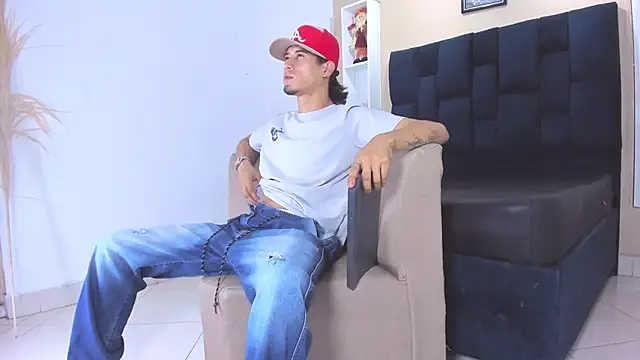 Jhonn Rhyss online show from November 26, 2025, 2:33 am