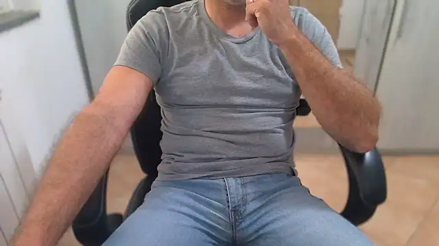 cocco1980xxxx online show from March 31, 2026, 6:15 am