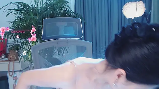 FeiFei-babe online show from March 13, 2026, 7:13 am