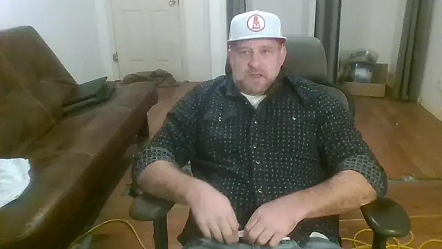 Snapshot of poundyouout69 chatting on February 2, 2026, 5:56 pm poundyouout69 online show from February 2, 2026, 5:56 pm