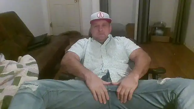 Snapshot of poundyouout69 chatting on February 7, 2026, 5:32 pm poundyouout69 online show from February 7, 2026, 5:32 pm