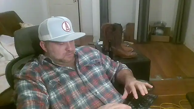 Snapshot of poundyouout69 chatting on February 15, 2026, 1:17 am poundyouout69 online show from February 15, 2026, 1:17 am