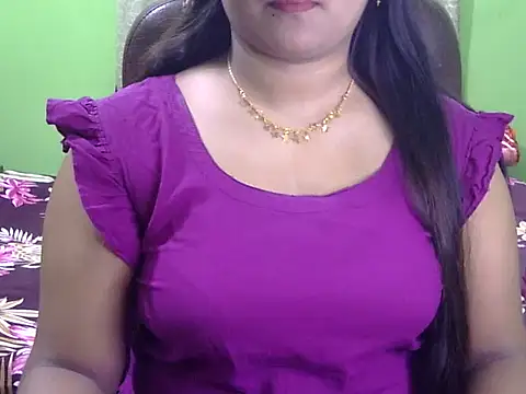 BengaliQueenStar online show from November 14, 2025, 4:10 pm